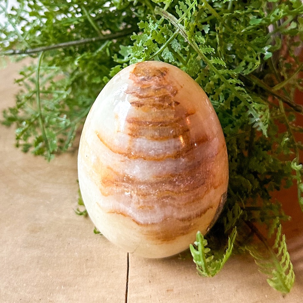 Banded Tan & Brown Carved Onyx Gemstone Crystal Egg Vintage